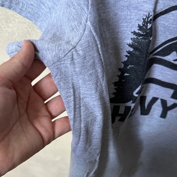 Chevy Gray Mountain Graphic T-Shirt - Picture 3 of 4